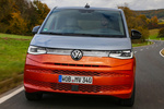 Volkswagen T7 Multivan Corto 1.4 eHybrid 160 kW (218 CV) DSG 6 vel. Life Multivan Corto eHybrid Veh&iacute;culo comercial Mono-Silver Metallic / Energetic Orange Metallic Exterior Frontal 5 puertas