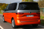 Volkswagen T7 Multivan Corto 1.4 eHybrid 160 kW (218 CV) DSG 6 vel. Life Multivan Corto eHybrid Veh&iacute;culo comercial Mono-Silver Metallic / Energetic Orange Metallic Exterior Lateral-Posterior 5 puertas