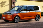 Volkswagen T7 Multivan Corto 1.4 eHybrid 160 kW (218 CV) DSG 6 vel. Life Multivan Corto eHybrid Veh&iacute;culo comercial Mono-Silver Metallic / Energetic Orange Metallic Exterior Frontal-Lateral 5 puertas