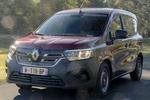 Renault Kangoo Gama Kangoo Combi E-TECH equilibre Combi E-TECH Veh&iacute;culo comercial Exterior Frontal-Lateral 5 puertas