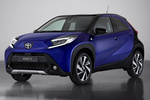 Toyota Aygo X Cross Trendy Edition Cross Trendy Edition Todo terreno Bi-tono Azul Florida Exterior Frontal-Lateral 5 puertas