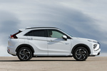 Mitsubishi Eclipse Cross PHEV Kaiteki+ 4WD PHEV Kaiteki+ Todo terreno Blanco Diamante metalizado Exterior Lateral 5 puertas