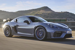 Porsche 718 Cayman GT4 RS Cayman GT4 RS con paquete opcional Weissach Coup&eacute; Arctic Grey Exterior Lateral-Frontal 3 puertas
