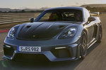 Porsche 718 Cayman GT4 RS Cayman GT4 RS con paquete opcional Weissach Coup&eacute; Arctic Grey Exterior Frontal-Lateral 3 puertas