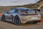 Porsche 718 Cayman GT4 RS Cayman GT4 RS con paquete opcional Weissach Coup&eacute; Arctic Grey Exterior Lateral-Posterior 3 puertas
