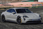 Porsche Taycan GTS GTS Turismo Cray&oacute;n Exterior Lateral-Frontal 5 puertas