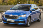Skoda Fabia Gama Fabia Emotion Turismo Azul Race Metalizado Exterior Frontal-Lateral 5 puertas