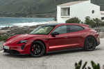 Porsche Taycan GTS Sport Turismo GTS Sport Turismo Turismo familiar Rojo Carm&iacute;n Exterior Frontal-Lateral 5 puertas
