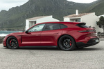 Porsche Taycan GTS Sport Turismo GTS Sport Turismo Turismo familiar Rojo Carm&iacute;n Exterior Lateral-Posterior 5 puertas