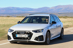 Audi A4 A4 Avant 40 TDI quattro-ultra 150 kW (204 CV) S tronic A4 Avant Black line edition Turismo familiar Blanco Ibis Exterior Frontal-Lateral 5 puertas