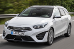KIA ceed Ceed Tourer 1.6 GDi PHEV 103 kW (141 CV) Ceed Tourer eMotion PHEV Turismo familiar Cassa White Exterior Frontal-Lateral 5 puertas