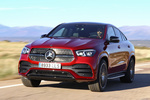 Mercedes-Benz GLE 350 de 4MATIC Coup&eacute; Premium Plus con Paquete Night de Coup&eacute; Todo terreno Rojo Jacinto Metalizado Exterior Frontal-Lateral 5 puertas