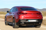 Mercedes-Benz GLE 350 de 4MATIC Coup&eacute; Premium Plus con Paquete Night de Coup&eacute; Todo terreno Rojo Jacinto Metalizado Exterior Lateral-Posterior 5 puertas