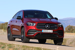 Mercedes-Benz GLE 350 de 4MATIC Coup&eacute; Premium Plus con Paquete Night de Coup&eacute; Todo terreno Rojo Jacinto Metalizado Exterior Lateral-Frontal 5 puertas