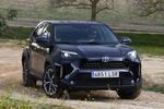 Toyota Yaris Cross Hybrid 120H Cross Style Todo terreno Negro Azabache Exterior Lateral-Frontal 5 puertas