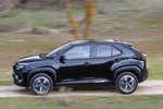 Toyota Yaris Cross Hybrid 120H Cross Style Todo terreno Negro Azabache Exterior Lateral 5 puertas