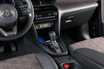 Toyota Yaris Cross Hybrid 120H Cross Style Todo terreno Interior Consola Central 5 puertas