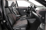 Toyota Yaris Cross Hybrid 120H Cross Style Todo terreno Interior Asientos 5 puertas