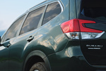 Subaru Forester Gama Forester MHEV Gama Forester MHEV Todo terreno Cascade Green Silica Exterior Pilotos 5 puertas
