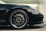 Porsche 911 Targa 4 GTS Targa 4 GTS 50&ordm; Aniversario Coup&eacute; Negro Jet Metalizado Exterior Llanta 2 puertas