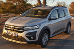 Dacia Jogger ECO-G 100 5 plazas Comfort 5 plazas Turismo familiar Gris Moonstone Exterior Frontal-Lateral 5 puertas