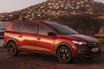 Dacia Jogger TCe 110 7 plazas Xtreme Limited Edition 7 plazas Turismo familiar Naranja Terracota Exterior Lateral-Frontal 5 puertas