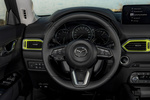 Mazda CX-5 2.2 SKYACTIV-D 135 kW (184 CV) 4WD 6AT Newground Todo terreno Interior Volante 5 puertas