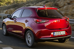 Mazda Mazda2 e-SKYACTIV G 1.5 66 kW (90 CV) M Hybrid Gama Mazda2 Turismo Soul Red Crystal Exterior Lateral-Posterior 5 puertas