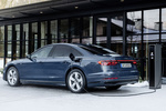 Audi A8 60 TFSIe quattro tiptronic S line TFSIe Turismo Azul Plasma Exterior Toma de recarga 4 puertas