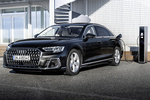 Audi A8 A8 L 60 TFSIe quattro tiptronic Gama A8 L TFSIe Turismo Gris Vesuvius Exterior Toma de recarga 4 puertas