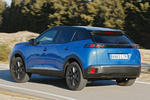 Peugeot 2008 e-2008 100 kW (136 CV) e-2008 GT Pack Todo terreno Azul V&eacute;rtigo Exterior Lateral-Posterior 5 puertas