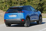 Peugeot 2008 e-2008 100 kW (136 CV) e-2008 GT Pack Todo terreno Azul V&eacute;rtigo Exterior Posterior-Lateral 5 puertas