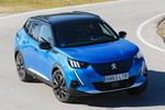 Peugeot 2008 e-2008 100 kW (136 CV) e-2008 GT Pack Todo terreno Azul V&eacute;rtigo Exterior Cenital-Lateral-Frontal 5 puertas