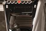 Peugeot 2008 e-2008 100 kW (136 CV) e-2008 GT Pack Todo terreno Interior Guantera y recept&aacute;culo 5 puertas