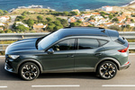 CUPRA Formentor VZ 1.4 e-HYBRID 180 KW (245 CV) DSG 6 vel. Formentor VZ e-HYBRID Todo terreno Gris Magnetic Matt Exterior Cenital-Lateral 5 puertas