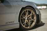 Porsche 718 Cayman GT4 RS Cayman GT4 RS con paquete opcional Weissach Coup&eacute; Plata GT Metalizado Exterior Llanta 3 puertas