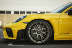 Porsche 718 Cayman GT4 RS Cayman GT4 RS con paquete opcional Weissach Coup&eacute; Amarillo Racing Exterior Llanta 3 puertas