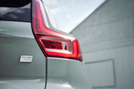 Volvo XC40 Recharge El&eacute;ctrico Puro Twin Gama XC40 Recharge El&eacute;ctrico Puro Todo terreno Verde Sage Exterior Pilotos 5 puertas