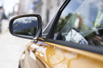 Suzuki Vitara 1.5 Strong Hybrid AGS Strong Hybrid Todo terreno Amarillo Solar Bicolor Negro Exterior Retrovisor 5 puertas
