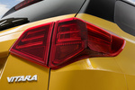 Suzuki Vitara 1.5 Strong Hybrid AGS Strong Hybrid Todo terreno Amarillo Solar Bicolor Negro Exterior Pilotos 5 puertas