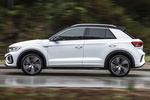 Volkswagen T-Roc 1.5 TSI 110 kW (150 CV) R Line Todo terreno Blanco Puro | Techo Negro Exterior Lateral 5 puertas