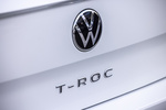 Volkswagen T-Roc 1.5 TSI 110 kW (150 CV) R Line Todo terreno Blanco Puro | Techo Negro Exterior Emblema marca 5 puertas