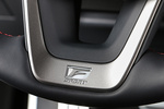 Lexus NX 350h 4WD F Sport con Cuero Rojo Coral 350h Todo terreno Interior Detalle 5 puertas