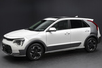 KIA Niro Gama Niro EV Emotion EV Todo terreno Clear White Exterior Frontal-Lateral 5 puertas