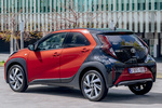 Toyota Aygo X Cross Trendy Edition Cross Trendy Edition Todo terreno Bi-tono Chili Red Exterior Lateral-Posterior 5 puertas