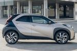 Toyota Aygo X Cross Trendy Edition S-CVT Cross Trendy Edition Todo terreno Bi-tono Ginger Exterior Lateral 5 puertas
