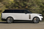 Land Rover Range Rover P530 LWB 7 plazas SV LWB 7 plazas Todo terreno Icy White Serenity Exterior Lateral 5 puertas