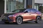 Lexus RZ 450e Luxury Todo terreno Bitono Sonic Copper Exterior Frontal-Lateral 5 puertas