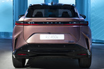 Lexus RZ 450e Luxury Todo terreno Bitono Sonic Copper Exterior Posterior 5 puertas