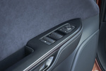 Lexus RZ 450e Luxury Todo terreno Interior Mandos puerta 5 puertas